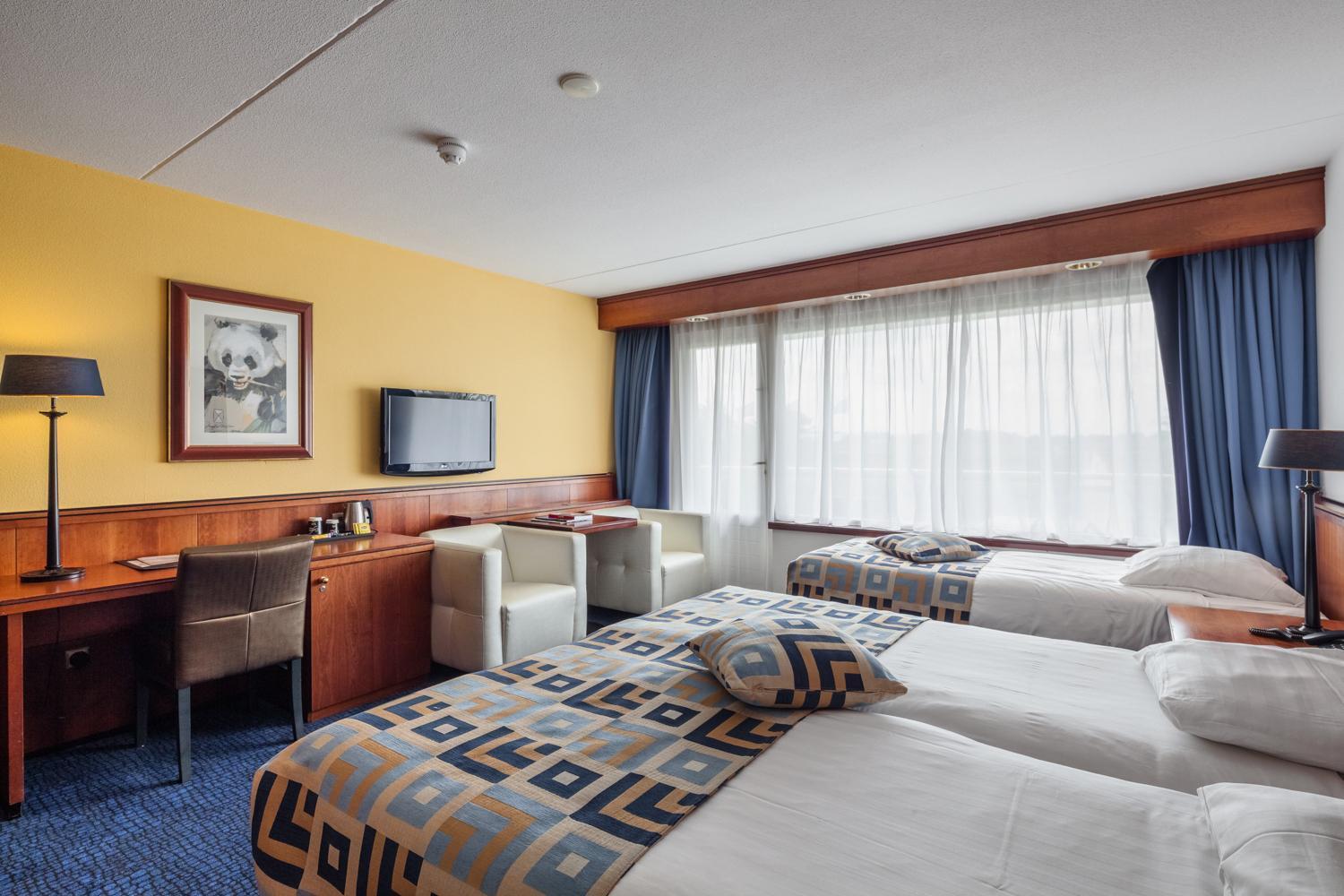 Van Der Valk Hotel Emmen Ньив-Амстердам Экстерьер фото